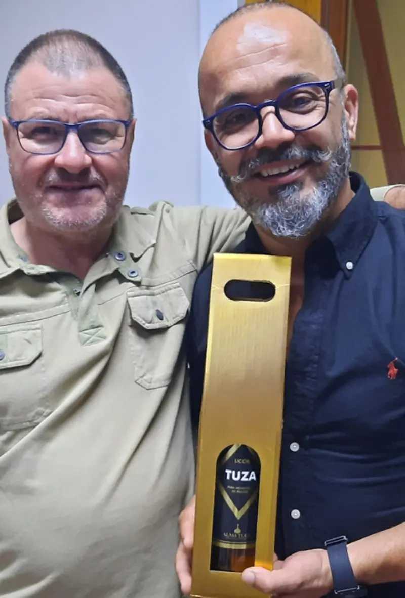 Fernando Rocha e amigo, com Tuza